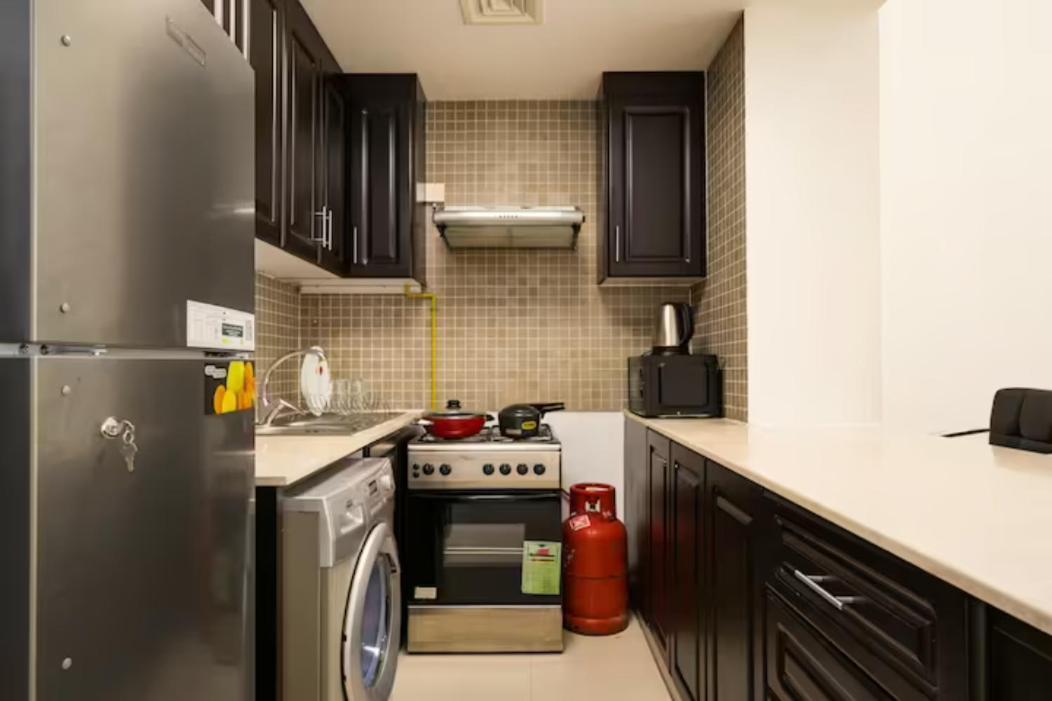 Modelux Tower 1 Apartment Dubai Exterior photo